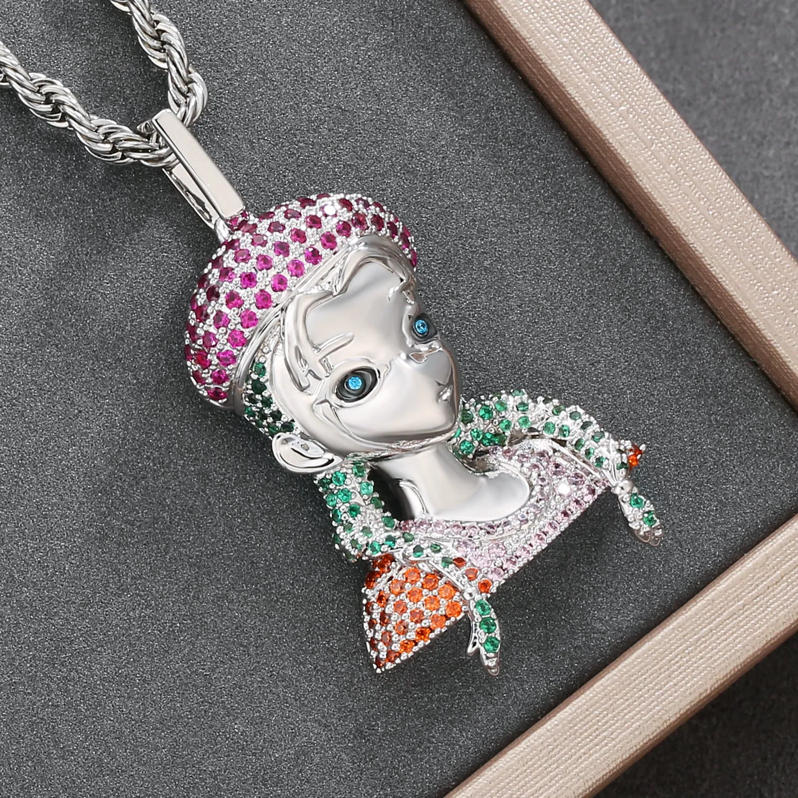 Anime Girl Pendant in White Gold KRKC