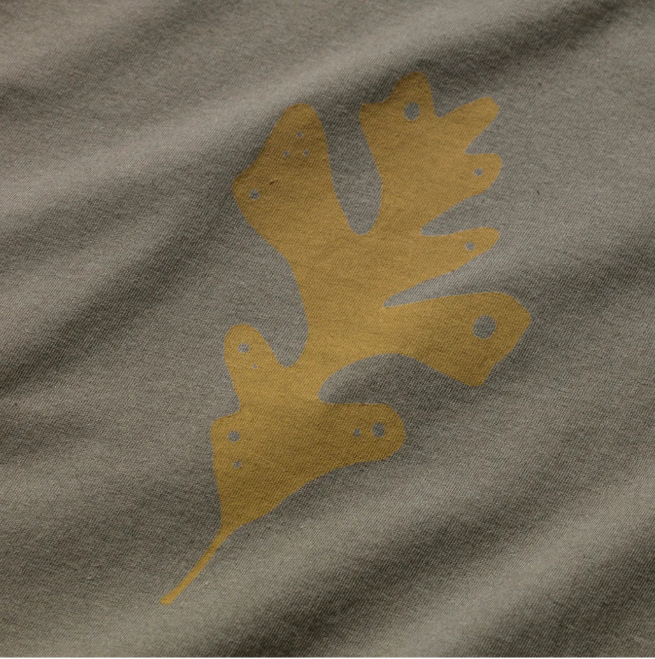 GINEW Genesis Leaf Tee