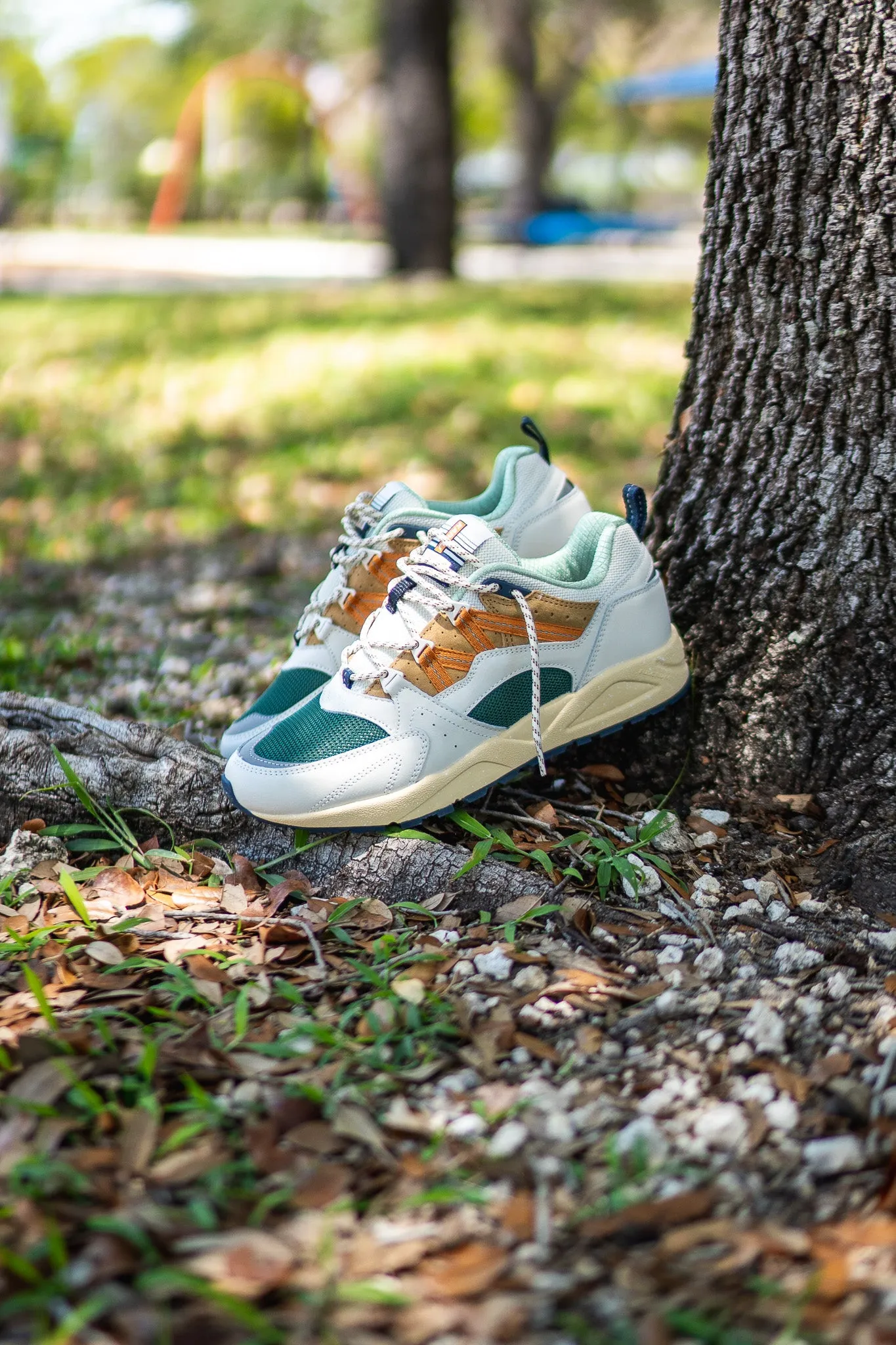 Karhu Fusion 2.0 (Lily White/Nugget)