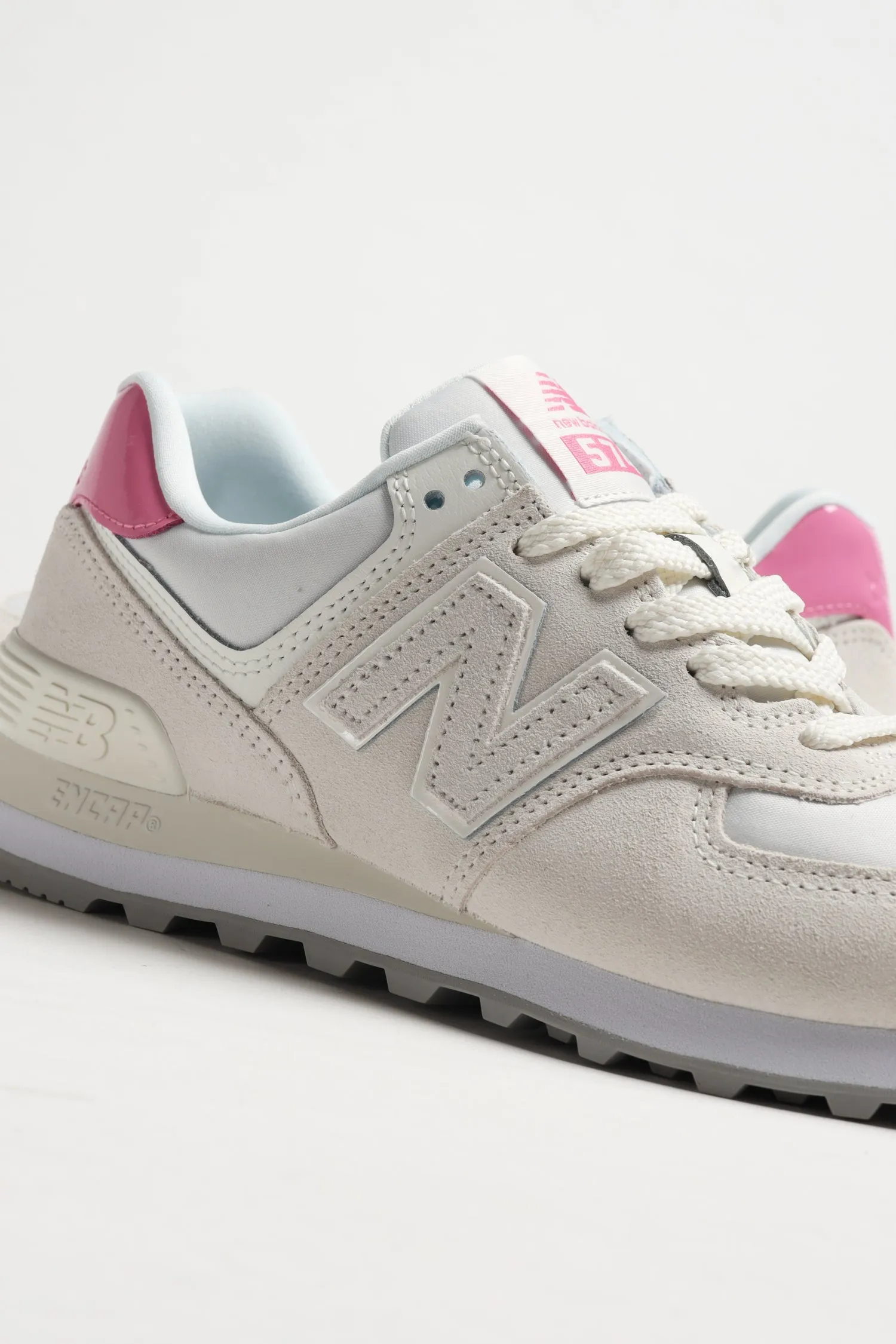 Sneaker 574 in Sea Salt/Real Pink